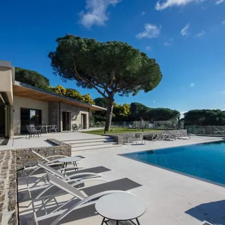 Exceptional In Ramatuelle Villa